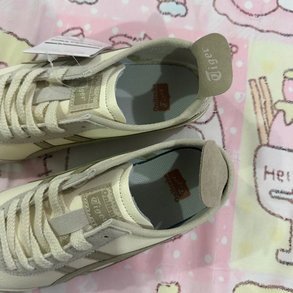 Onitsuka Tiger Beige and Cream Mexico 66 Sneakers